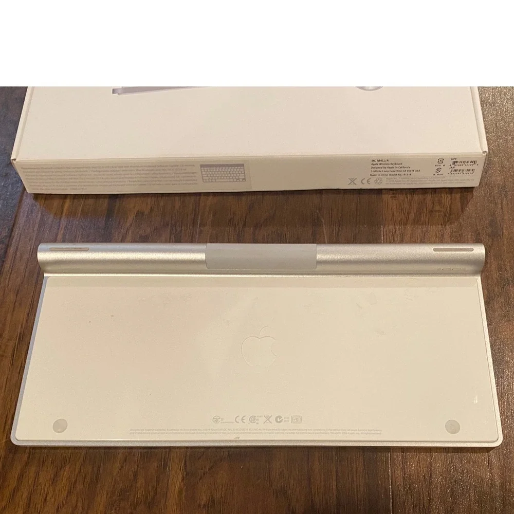 Apple Wireless Keyboard Numeric Keypad Aluminum Silver A1314 MC184LL/A Bluetooth